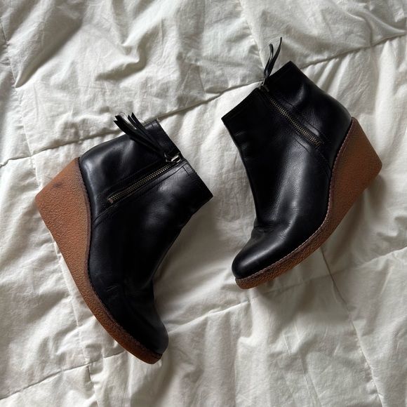 COLE HAAN Grand OS Auden Wedge Ankle Boot Sz 9B Black Leather Waterproof Zip - Picture 3 of 10